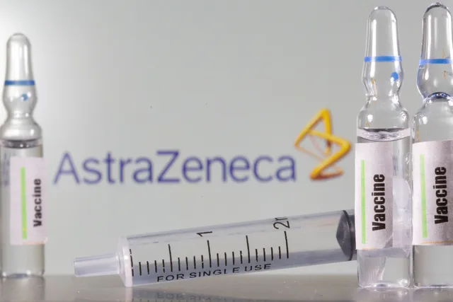 Thủ tướng Anh Boris Johnson tiêm vaccine AstraZeneca - Ảnh 1.