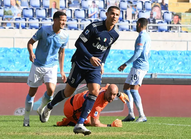 Lazio 1-1 Juventus: Phút bù giờ kịch tính - Ảnh 2.