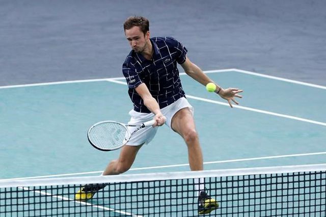 Daniil Medvedev lần đầu vào chung kết Paris Masters - Ảnh 2.