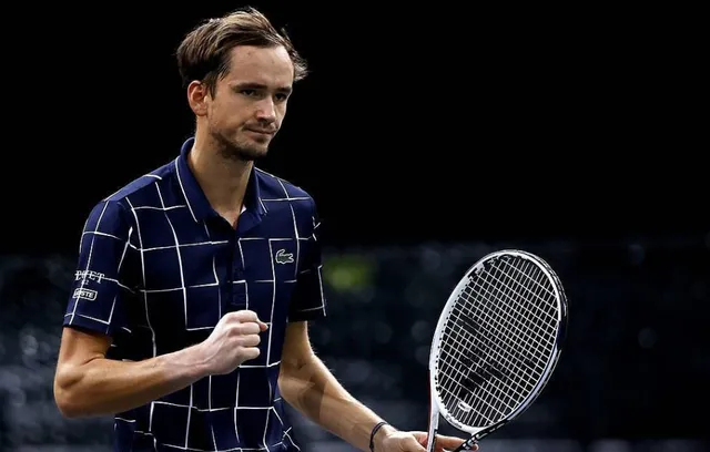 Daniil Medvedev lần đầu vào chung kết Paris Masters - Ảnh 4.