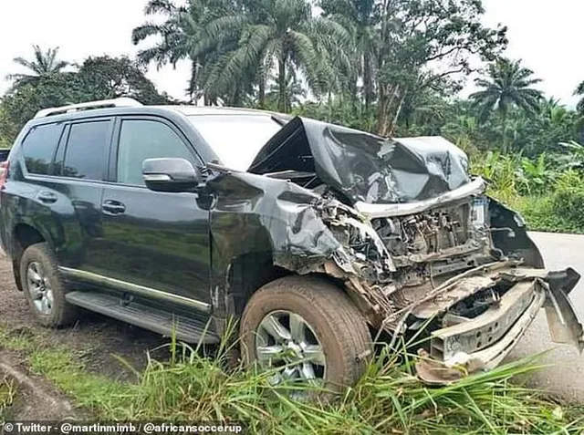 Samuel Etoo gặp tai nạn giao thông tại quê nhà - Ảnh 1.