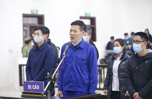 Nguyên Giám đốc CDC Hà Nội khai không được hưởng tiền hoa hồng - Ảnh 1.