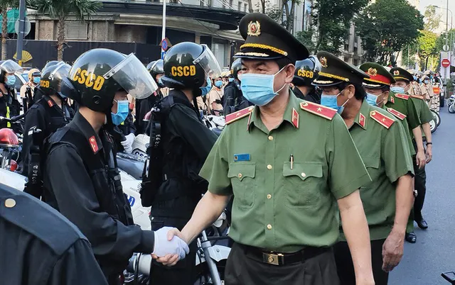 Công an Thành phố Hồ Chí Minh tổ chức ra quân trấn áp tội phạm dịp cận Tết - Ảnh 1.