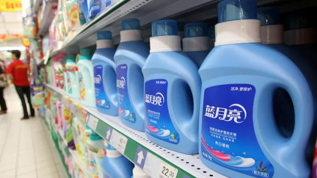 Từ cựu giáo viên trở thành một trong nữ tỷ phú giàu nhất Trung Quốc - Ảnh 3. Từ cựu giáo viên trở thành một trong nữ tỷ phú giàu nhất Trung Quốc - Ảnh 3.