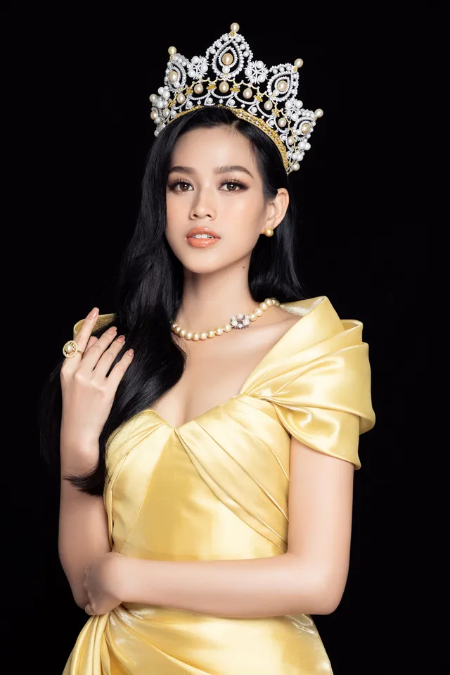 Hoa hậu Đỗ Thị Hà đọ sắc bên hai Á hậu sau 1 tháng đăng quang - Ảnh 6. Hoa hậu Đỗ Thị Hà đọ sắc bên hai Á hậu sau 1 tháng đăng quang - Ảnh 6.