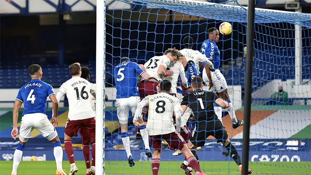 Everton 2-1 Arsenal: Pháo thủ chìm sâu trong khủng hoảng - Ảnh 4.