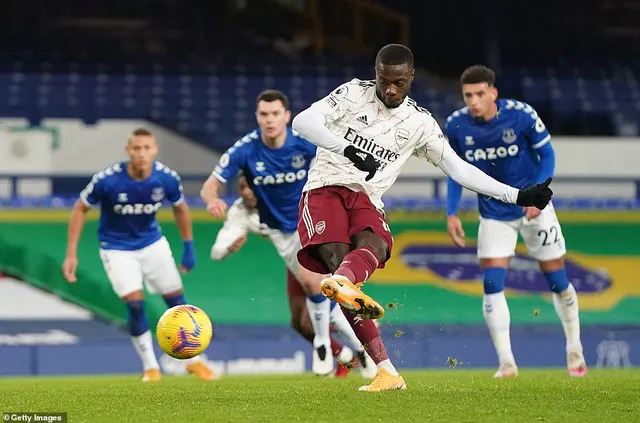 Everton 2-1 Arsenal: Pháo thủ chìm sâu trong khủng hoảng - Ảnh 3.