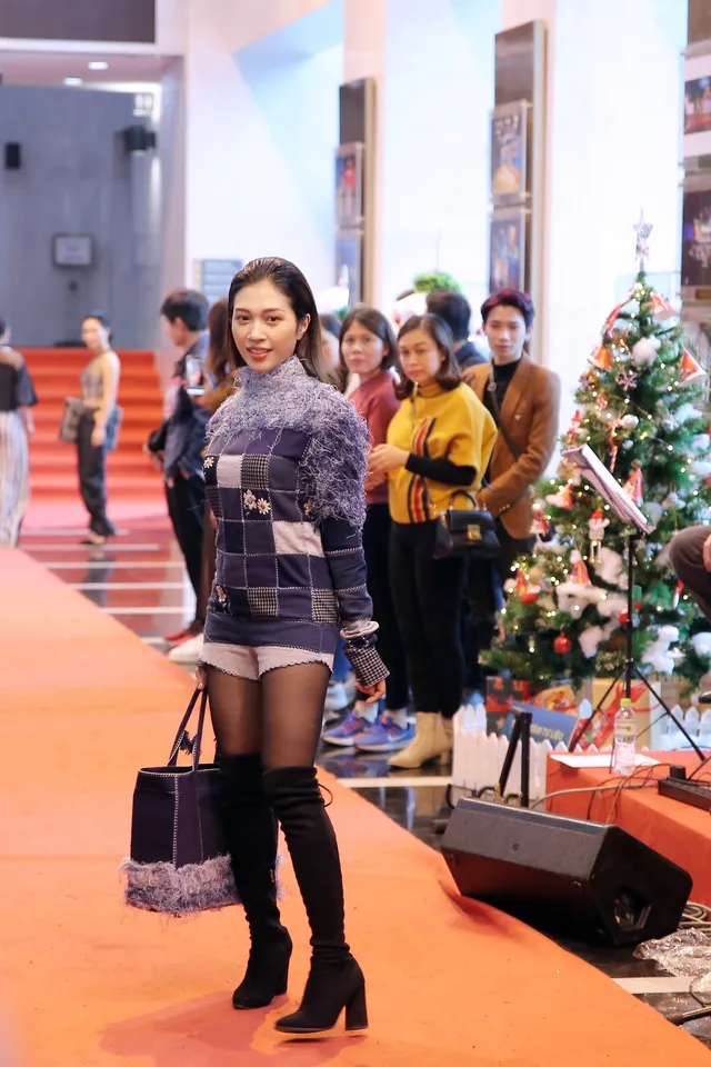 VTV Christmas go Green - Lung linh sắc màu Giáng sinh tại Đài Truyền hình Việt Nam - Ảnh 18. VTV Christmas go Green - Lung linh sắc màu Giáng sinh tại Đài Truyền hình Việt Nam - Ảnh 18.