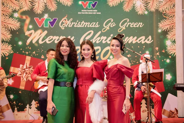VTV Christmas go Green - Lung linh sắc màu Giáng sinh tại Đài Truyền hình Việt Nam - Ảnh 2. VTV Christmas go Green - Lung linh sắc màu Giáng sinh tại Đài Truyền hình Việt Nam - Ảnh 2.