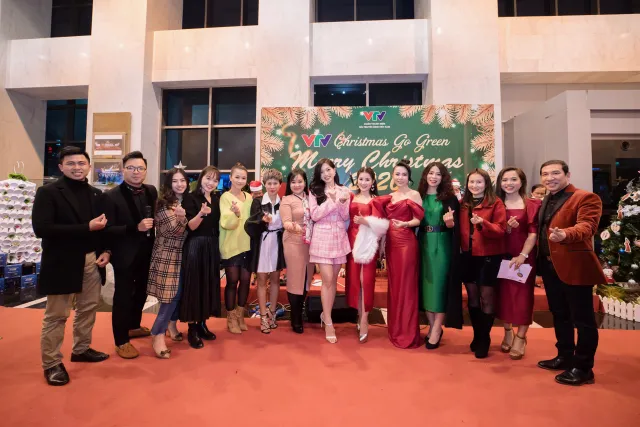 VTV Christmas go Green - Lung linh sắc màu Giáng sinh tại Đài Truyền hình Việt Nam - Ảnh 25. VTV Christmas go Green - Lung linh sắc màu Giáng sinh tại Đài Truyền hình Việt Nam - Ảnh 25.