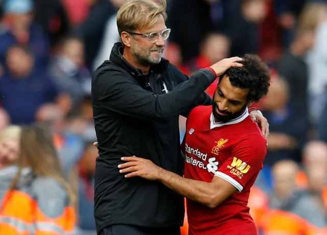 HLV Klopp tiết lộ lý do không trao băng đội trưởng cho Salah - Ảnh 3.