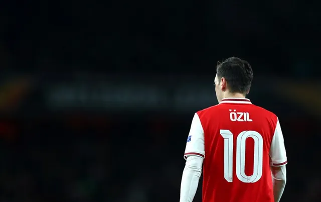 Xác định bến đỗ tiếp theo của Mesut Ozil - Ảnh 1.