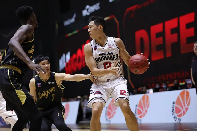 VBA Finals 2020 - Game 1: Thang Long Warriors ngược dòng bất thành - Ảnh 1.