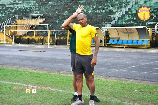CLB-Nam-Dinh-chia-tay-tien-dao-Felipe-Martins-hinh-anh CLB-Nam-Dinh-chia-tay-tien-dao-Felipe-Martins-hinh-anh