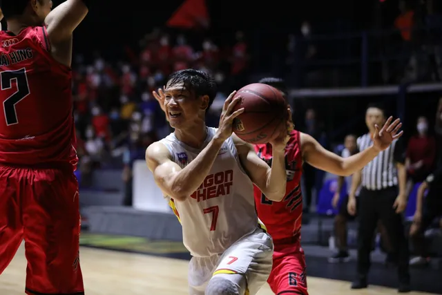 VBA Finals 2020 - Game 3: Chiến thắng dễ dàng cho Saigon Heat - Ảnh 2.