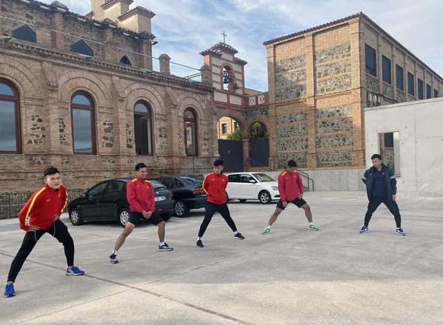 ĐT futsal Việt Nam tích cực chuẩn bị cho trận giao hữu thứ hai tại Tây Ban Nha - Ảnh 4.