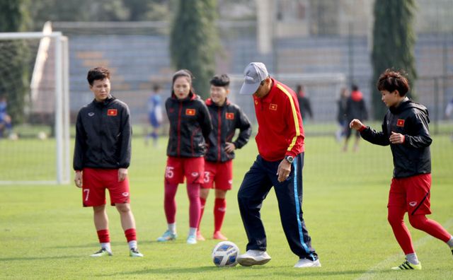 CHÍNH THỨC: Trung vệ Chương Thị Kiều không thể cùng ĐT nữ Việt Nam dự vòng play-off Olympic 2020 - Ảnh 1.