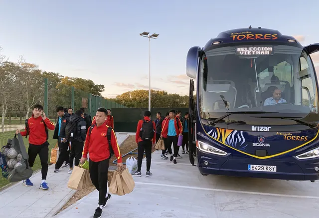 Dứt điểm kém hiệu quả, ĐT futsal Việt Nam thua Real Betis trong trận giao hữu cuối tại Tây Ban Nha - Ảnh 1.