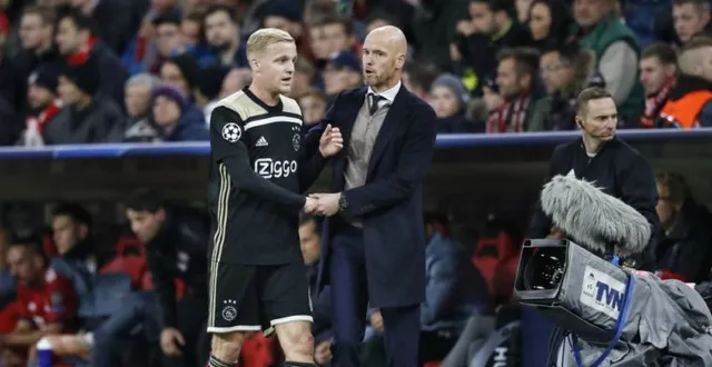 HLV Ajax dằn mặt Real, Man Utd trong vụ Donny van de Beek - Ảnh 1.