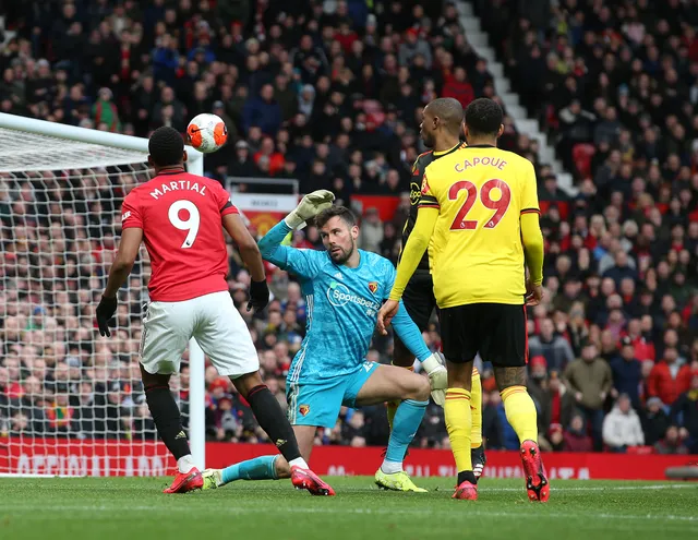 Man Utd 3-0 Watford: Bruno Fernandes toả sáng, Man Utd tiệm cận top 4 Ngoại hạng Anh - Ảnh 2.