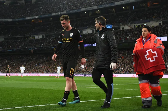 HLV Pep Guardiola lên tiếng vê chấn thương của Laporte - Ảnh 1.