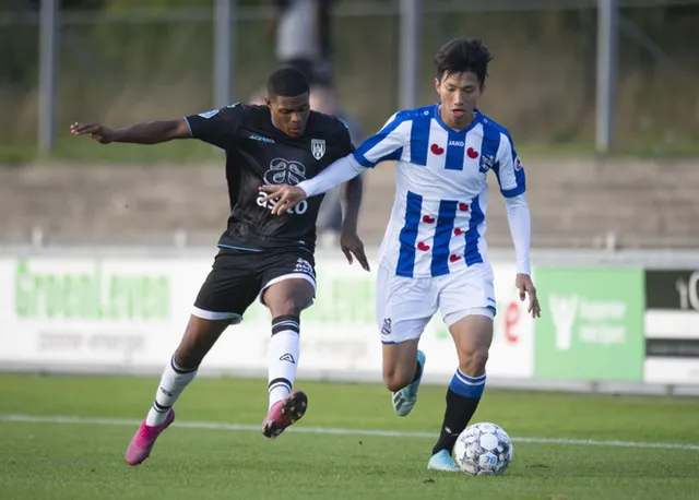 Văn Hậu đá trọn 90 phút trong trận thắng của đội trẻ Heerenveen - Ảnh 1.