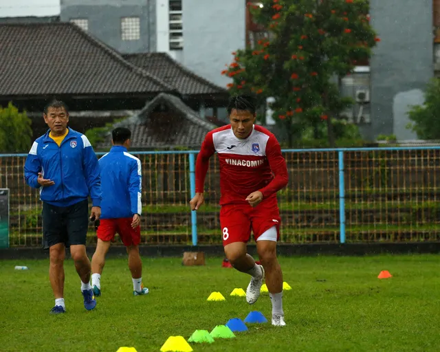 Than Quảng Ninh đội mưa tập luyện ở Bali chuẩn bị cho trận ra quân tại AFC Cup 2020 - Ảnh 2.