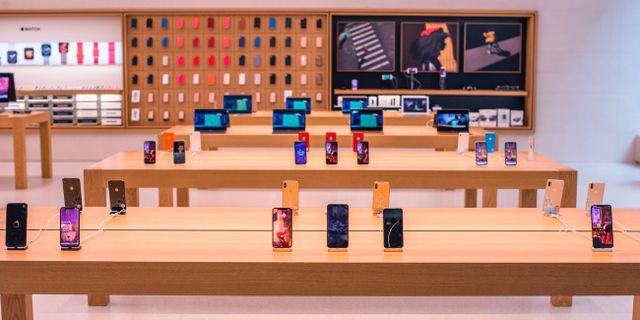 SỐC: Apple đóng cửa toàn bộ Apple Store trên thế giới, trừ Trung Quốc - Ảnh 1.