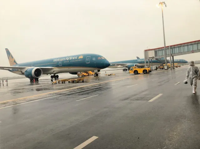 Bên trong những chuyến bay Vietnam Airlines về từ “tâm dịch” châu Âu - Ảnh 1. Bên trong những chuyến bay Vietnam Airlines về từ “tâm dịch” châu Âu - Ảnh 1.