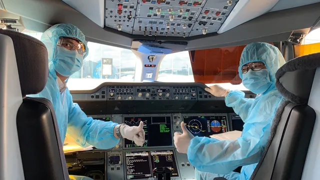 Bên trong những chuyến bay Vietnam Airlines về từ “tâm dịch” châu Âu - Ảnh 9. Bên trong những chuyến bay Vietnam Airlines về từ “tâm dịch” châu Âu - Ảnh 9.