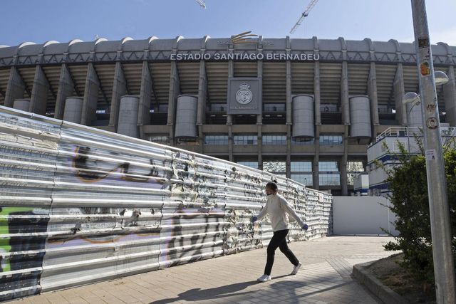 Real Madrid trưng dụng sân Bernabeu tiếp sức chống COVID-19 - Ảnh 1.