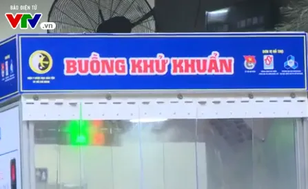 TP.HCM: Vận hành buồng khử khuẩn toàn thân tự động - Ảnh 2.