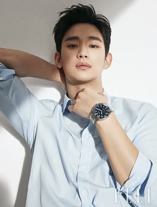 Lâu lâu tung ảnh, Kim Soo Hyun vẫn điển trai hút mắt fan - Ảnh 1.