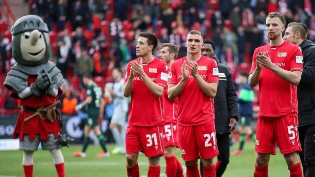 spelers-union-berlin-zien-voorlopig-af-van-salaris-door-coronacrisis spelers-union-berlin-zien-voorlopig-af-van-salaris-door-coronacrisis