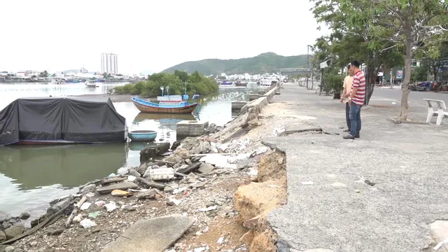 Người dân lo lắng vì sạt lở bờ kè Hòn Rớ, Nha Trang