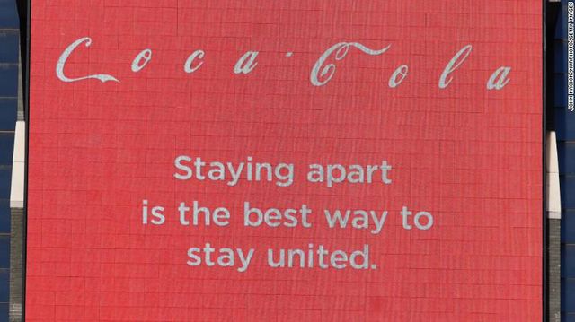 Nhiều nhãn hàng nổi tiếng thay đổi logo hưởng ứng phong trào cách ly xã hội thời COVID-19 - Ảnh 2.