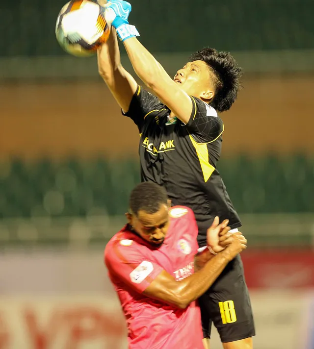 CLB Sài Gòn 0-0 Sông Lam Nghệ An: Những khoảnh khắc đáng nhớ (Vòng 1 LS V.League 2020) - Ảnh 8.