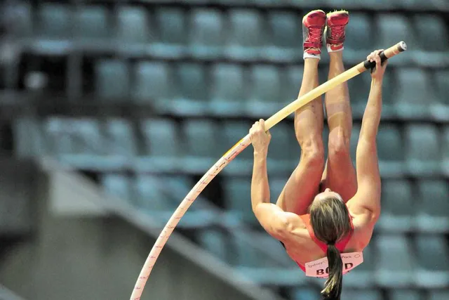 Liên đoàn điền kinh thế giới hoãn vòng loại Olympic - Ảnh 1.