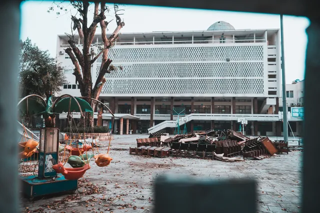 Hà Nội những ngày giãn cách xã hội: Lặng và đẹp! - Ảnh 18. Hà Nội những ngày giãn cách xã hội: Lặng và đẹp! - Ảnh 18.