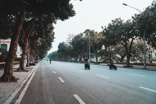 Hà Nội những ngày giãn cách xã hội: Lặng và đẹp! - Ảnh 19. Hà Nội những ngày giãn cách xã hội: Lặng và đẹp! - Ảnh 19.