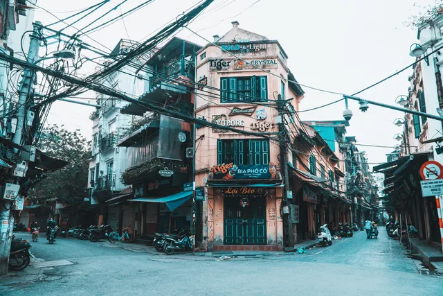 Hà Nội những ngày giãn cách xã hội: Lặng và đẹp! - Ảnh 8. Hà Nội những ngày giãn cách xã hội: Lặng và đẹp! - Ảnh 8.