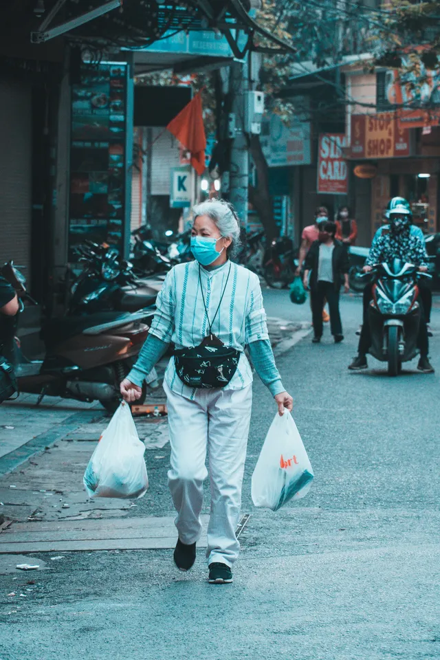 Hà Nội những ngày giãn cách xã hội: Lặng và đẹp! - Ảnh 10. Hà Nội những ngày giãn cách xã hội: Lặng và đẹp! - Ảnh 10.