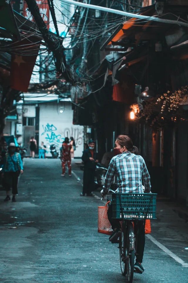 Hà Nội những ngày giãn cách xã hội: Lặng và đẹp! - Ảnh 15. Hà Nội những ngày giãn cách xã hội: Lặng và đẹp! - Ảnh 15.