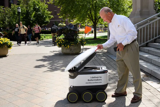 Starship - Robot giao hàng trong mùa dịch - Ảnh 1.