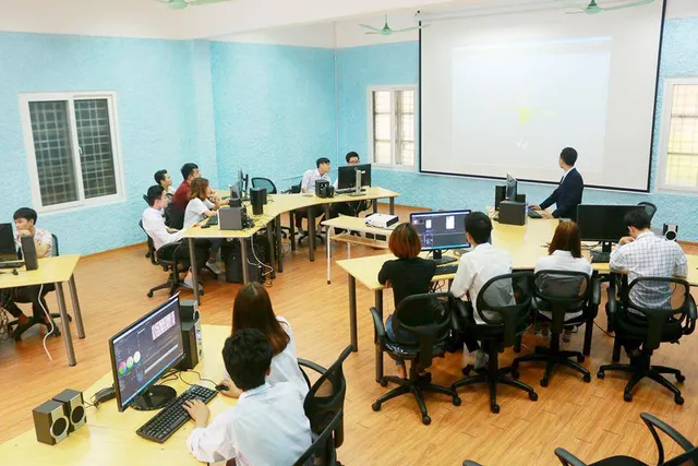 Tư vấn lựa chọn ngành học tại Cao đẳng Truyền hình - Ảnh 2.