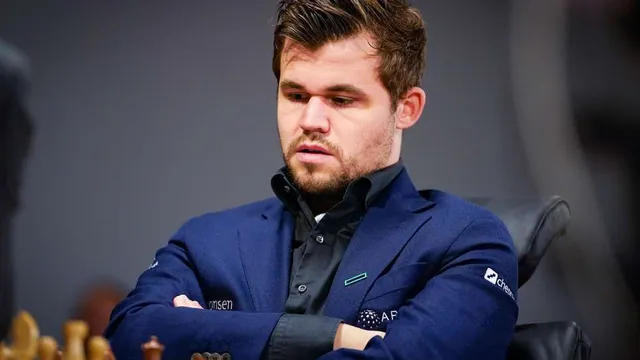 Vòng 5 Giải cờ vua Magnus Carlsen Invitational: Vua cờ để thua Anish Giri - Ảnh 1.