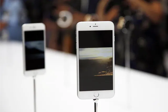 Đầu tháng 5, Apple Store mới mở cửa trở lại - Ảnh 1. Đầu tháng 5, Apple Store mới mở cửa trở lại - Ảnh 1.