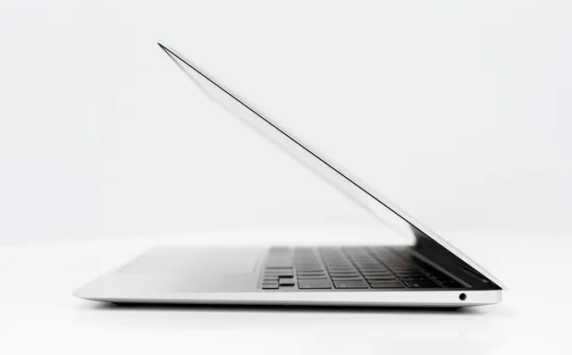 Cận cảnh MacBook Air 2020 tại Việt Nam, giá gần 28 triệu đồng - Ảnh 6.