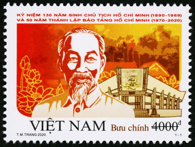Thủ tướng kí phát hành bộ tem kỉ niệm 130 năm ngày sinh Chủ tịch Hồ Chí Minh - Ảnh 1.