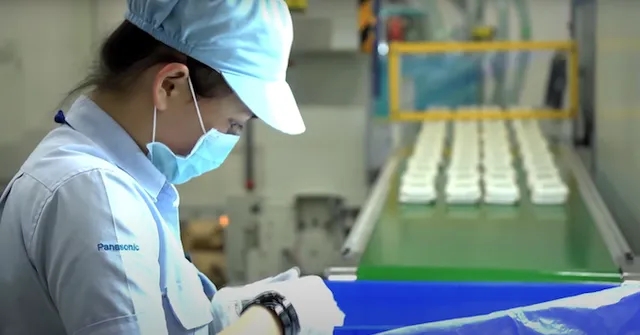 Việt Nam đón sóng chuyển dịch nhà máy hậu COVID-19 - Ảnh 3. Việt Nam đón sóng chuyển dịch nhà máy hậu COVID-19 - Ảnh 3.
